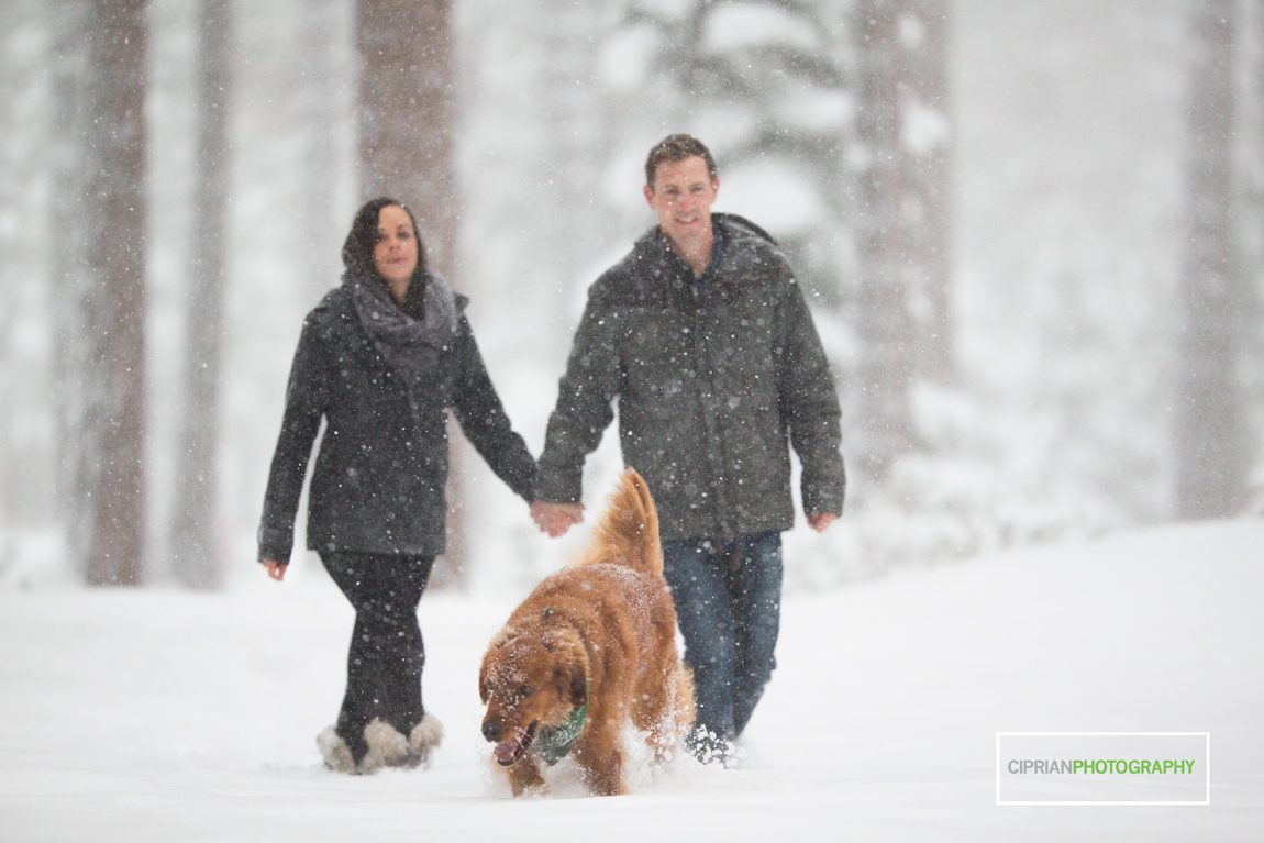 07-Tahoe-snow-engagement-photos
