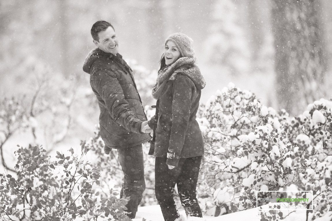 16-engagement-photo-Tahoe-in-snow