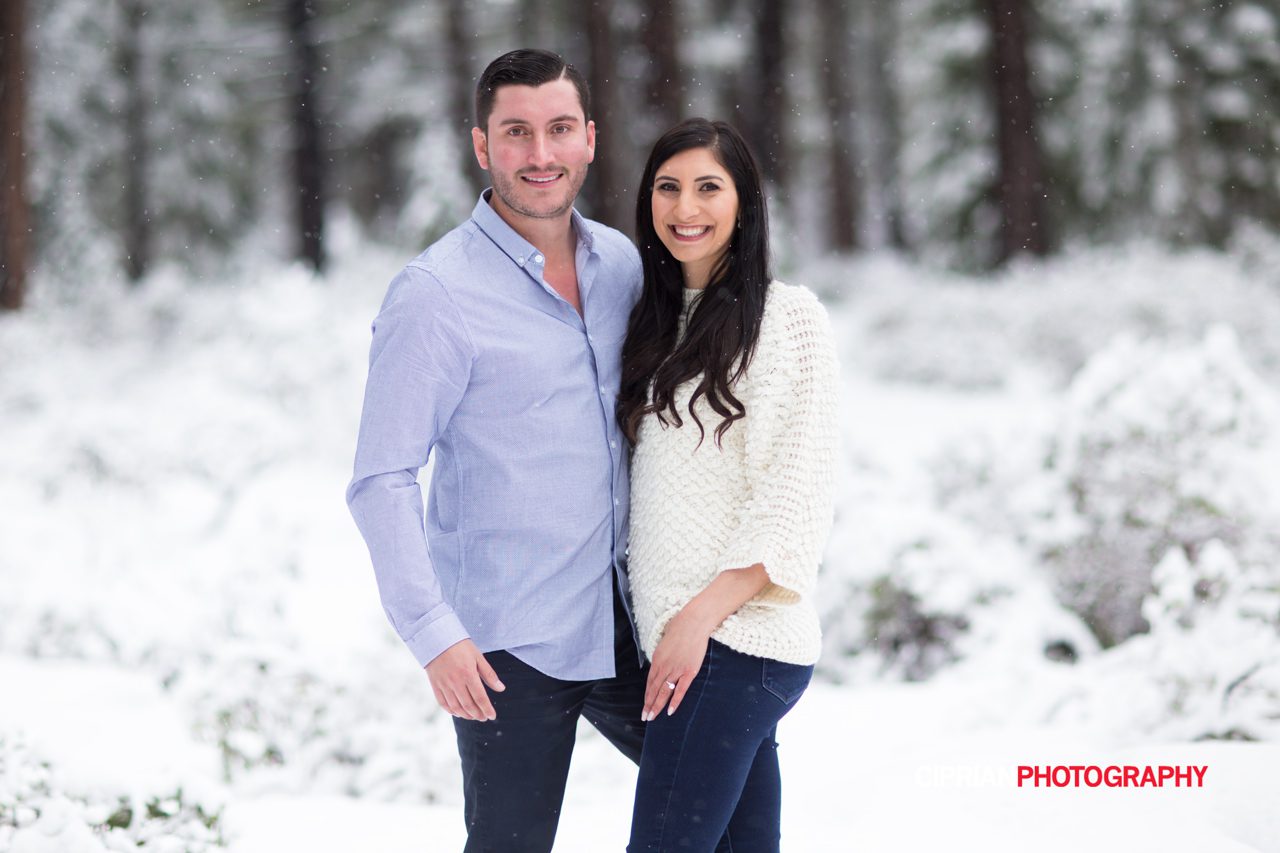 17-Tahoe-winter-engagement-pictures